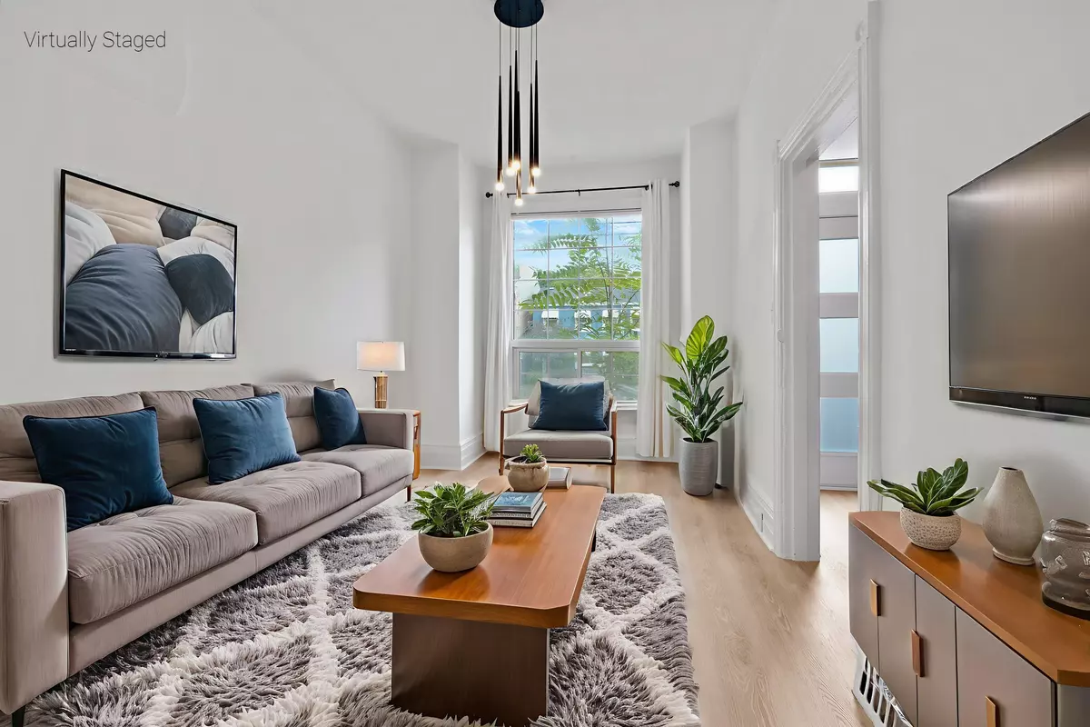 Hamilton, ON L8R 2M5,175 MacNab ST N