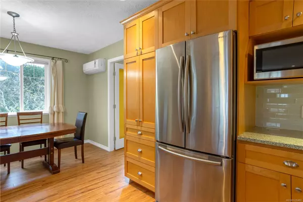 Duncan, BC V9L 3J6,396 Beech Ave