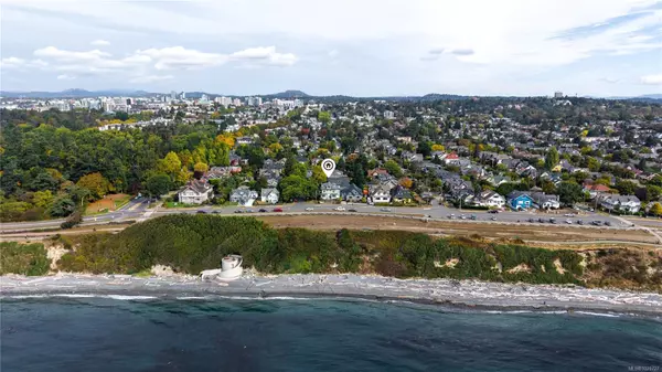 Victoria, BC V8V 1B9,1124 Dallas Rd