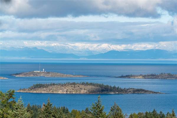 7297 Aulds Rd, Lantzville, BC V0R 2H0