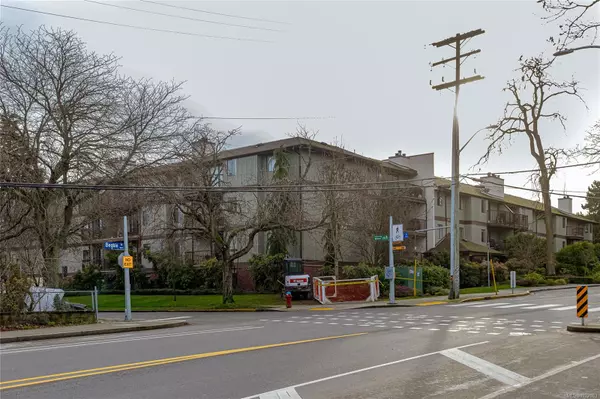 Victoria, BC V8R 1L4,1655 Begbie St #314