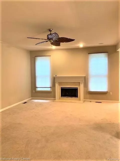 Novi, MI 48374,26298 FIELDSTONE DR