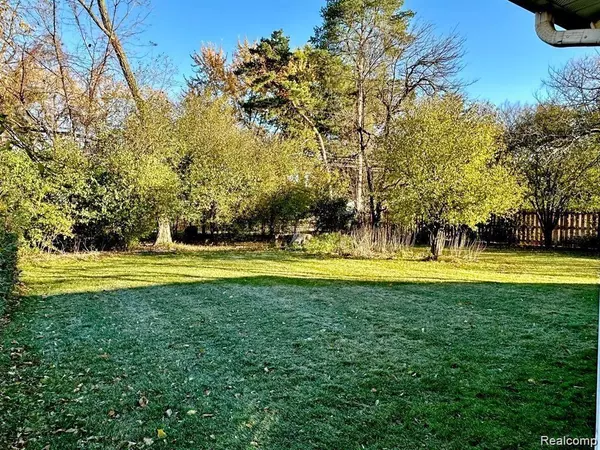 Royal Oak, MI 48073,4302 SHERIDAN DR