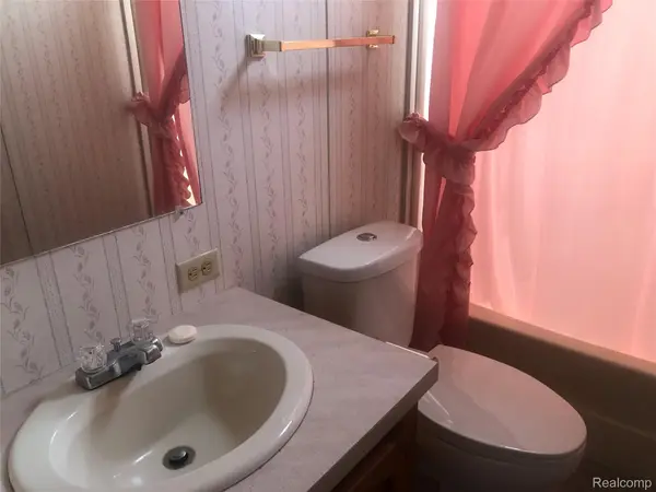 7336 Scotland CIR, Alma, MI 48801