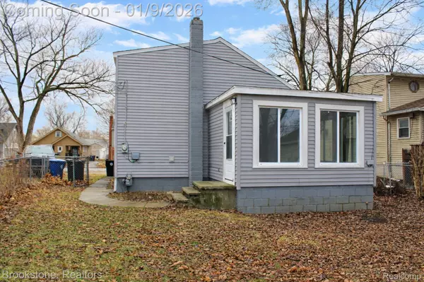 Redford, MI 48240,19369 Wakenden