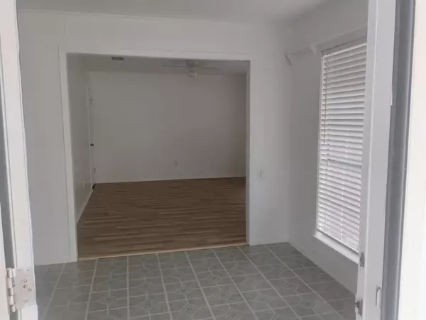 Shreveport, LA 71118,8966 Hawthorne Drive