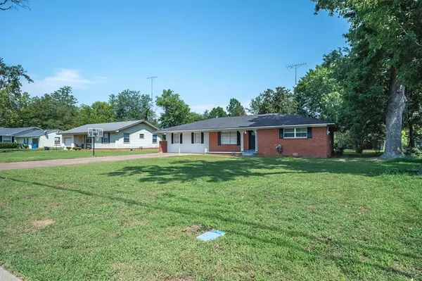 Van, TX 75790,200 W Kansas Street