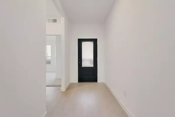 Mesquite, TX 75181,3917 Falcon Field