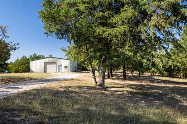 Bonham, TX 75418,1229 County Road 3105