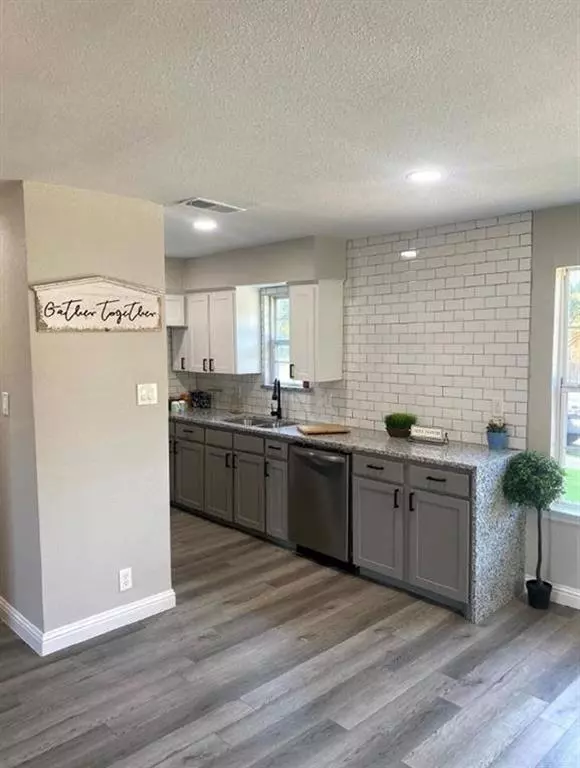 Denton, TX 76209,729 Hettie Street