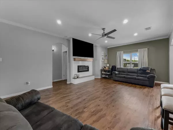 Dallas, TX 75253,14201 Bridgeview Lane