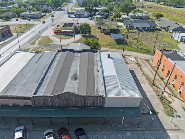 Itasca, TX 76055,109 W Main Street