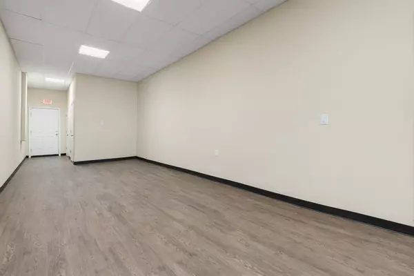 Itasca, TX 76055,109 W Main Street