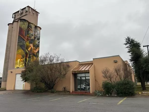 Denison, TX 75021,130 W Crawford Street