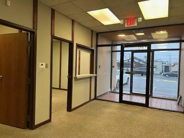 Denison, TX 75021,130 W Crawford Street