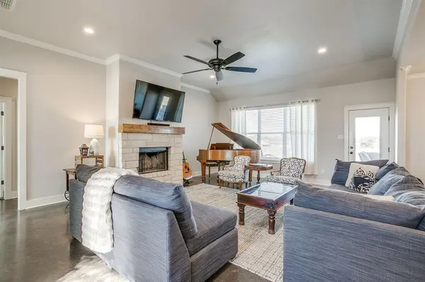 Brock, TX 76087,149 Kingston Lane