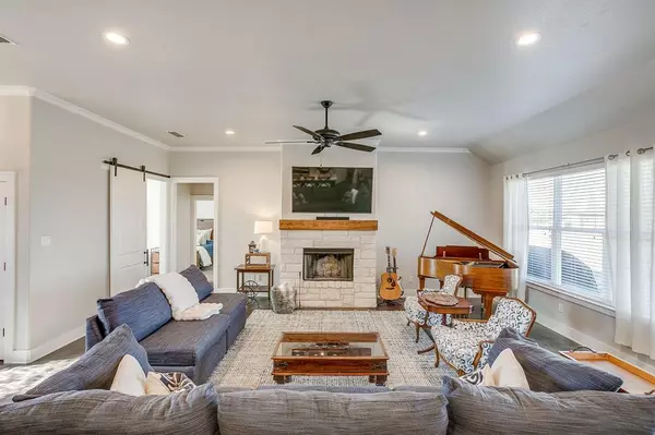 Brock, TX 76087,149 Kingston Lane