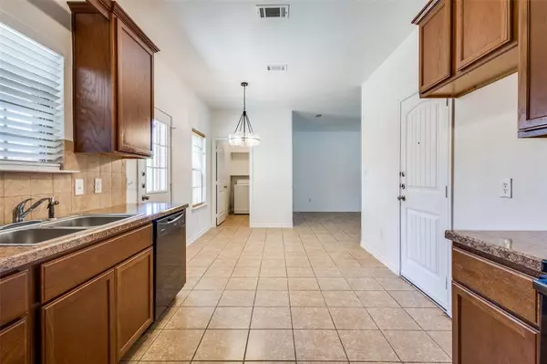 Princeton, TX 75407,1001 E College Street