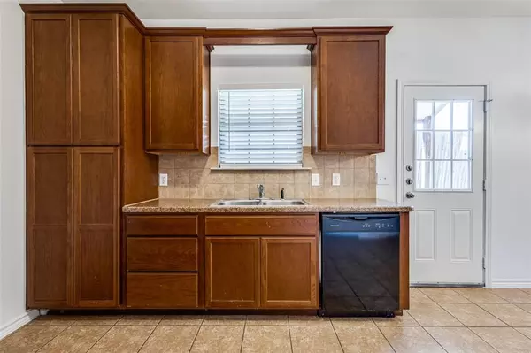 Princeton, TX 75407,1001 E College Street