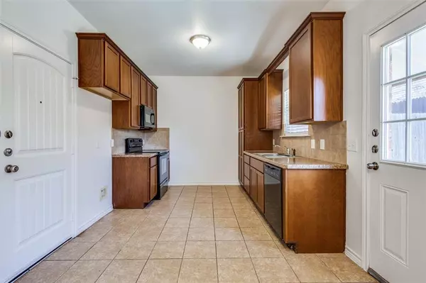 Princeton, TX 75407,1001 E College Street