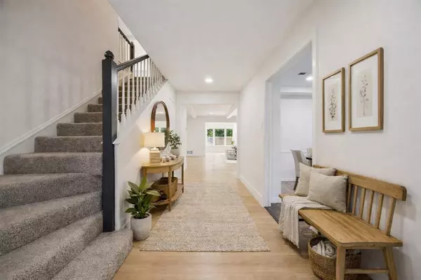 Dallas, TX 75243,9310 Mill Hollow Drive