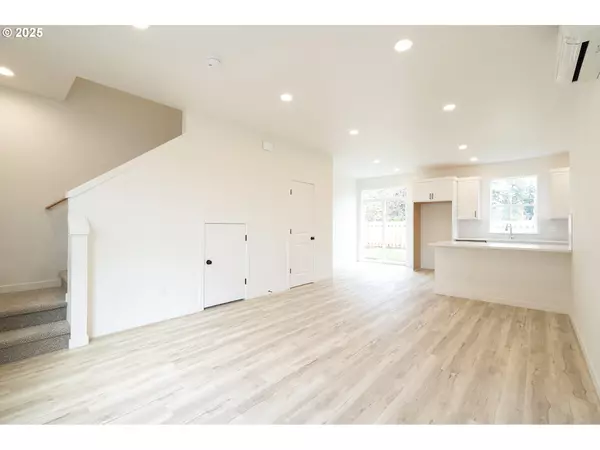 Portland, OR 97236,14720 SE POWELL BLVD