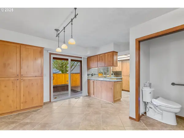 4241 SE NORTHRIDGE DR, Milwaukie, OR 97222