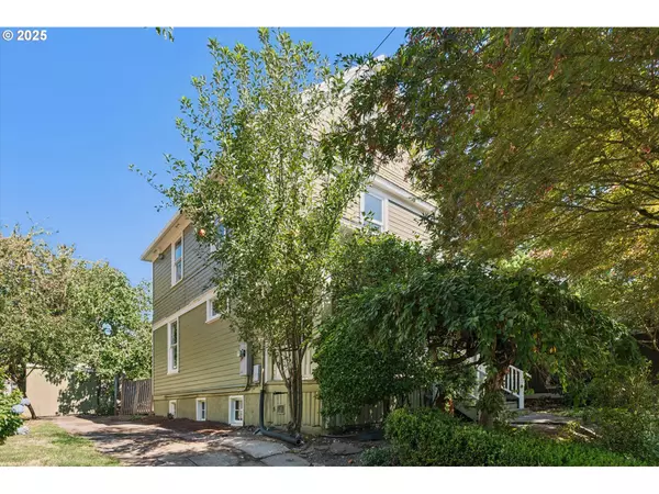 Portland, OR 97214,3923 SE MAIN ST