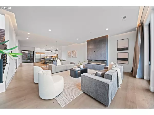 Washougal, WA 98671,2425 N R ST