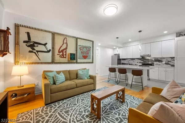 West New York Town, NJ 07093,6015 Kennedy Blvd #5A