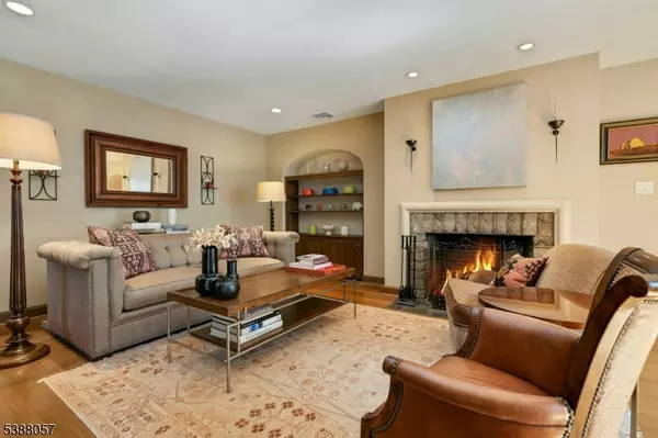 Millburn Twp., NJ 07078,19 Hawthorne Rd