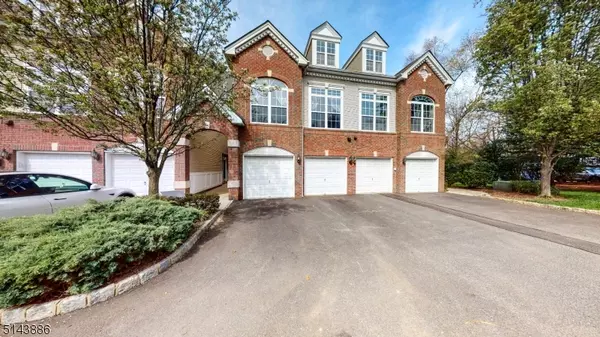 103 Rock Creek Dr,  Clifton City,  NJ 07014