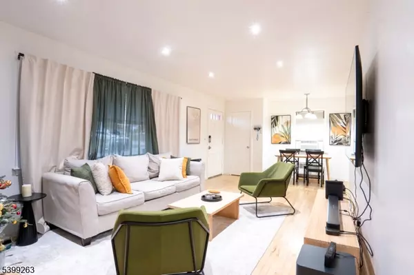 Clifton City, NJ 07012,89 Susan Ct