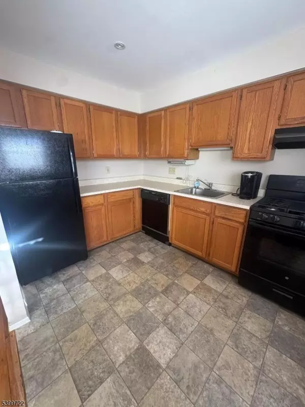 Wayne Twp., NJ 07470,39A Atherton Ct #A