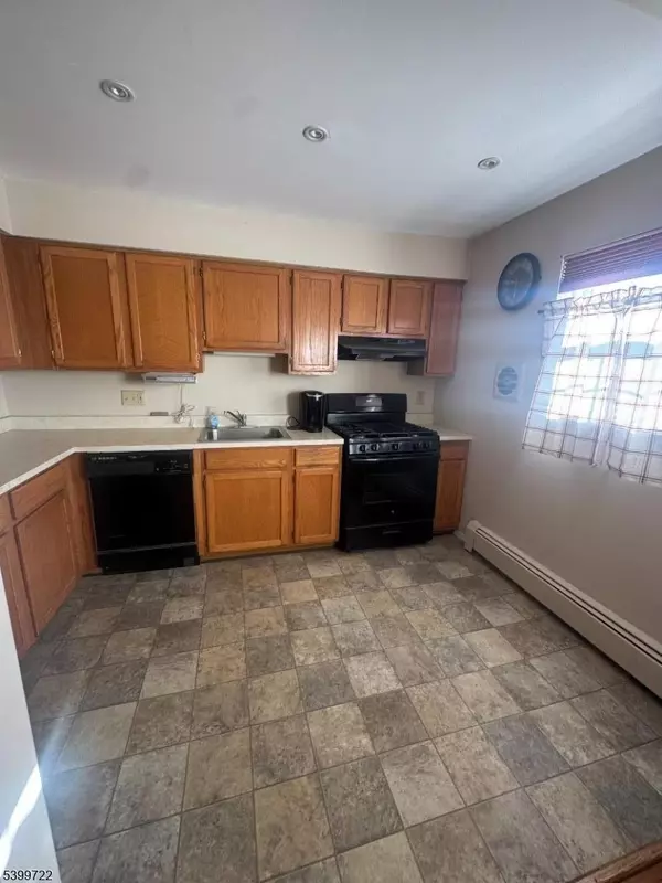 Wayne Twp., NJ 07470,39A Atherton Ct #A