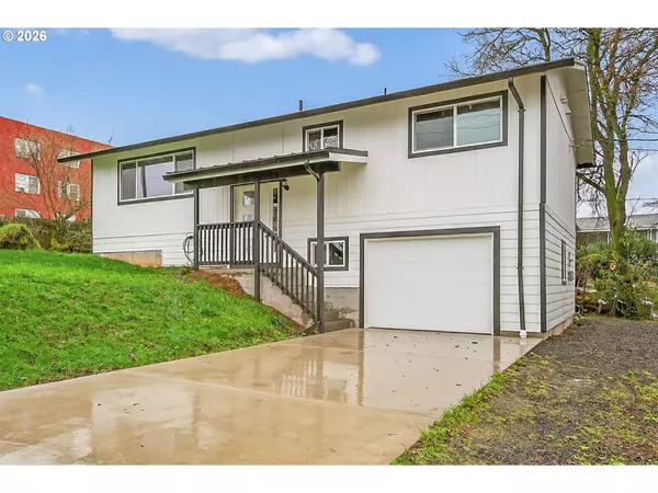 271 TUALATIN ST, St Helens, OR 97051