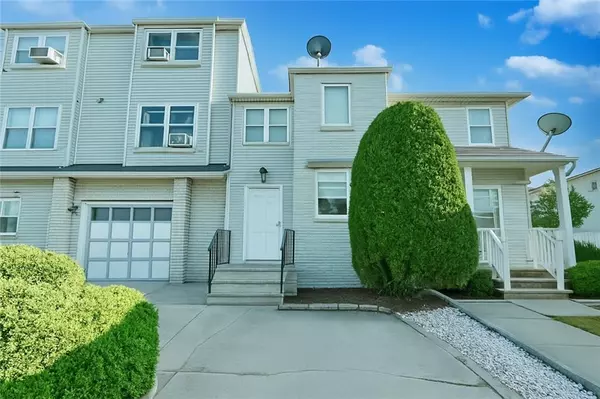 34 Lorraine LOOP, Staten Island, NY 10309