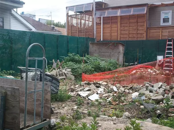 Brooklyn, NY 11235,16A Dunne PL