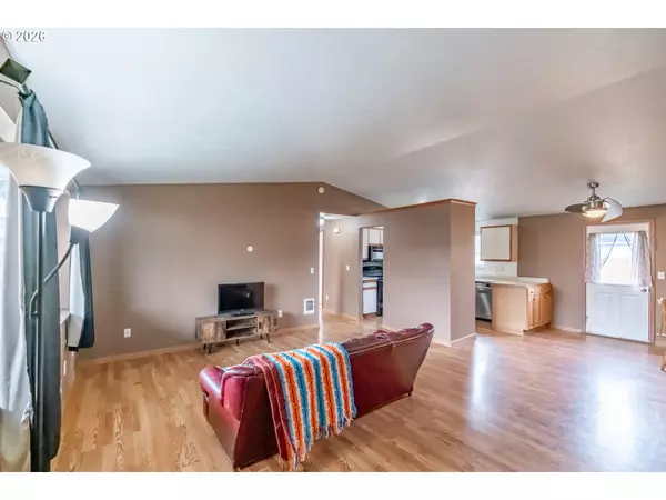 Albany, OR 97322,1940 17TH AVE