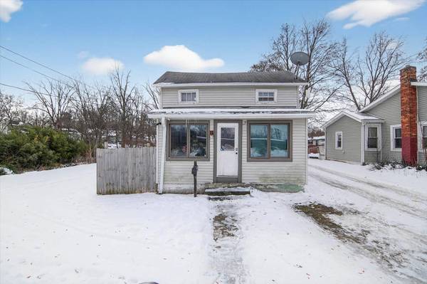 64 Spring ST, Hillsdale, MI 49242