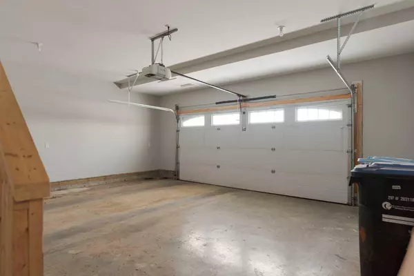 Fort Mcmurray, AB T9H 3N4,804 Beacon Hill DR