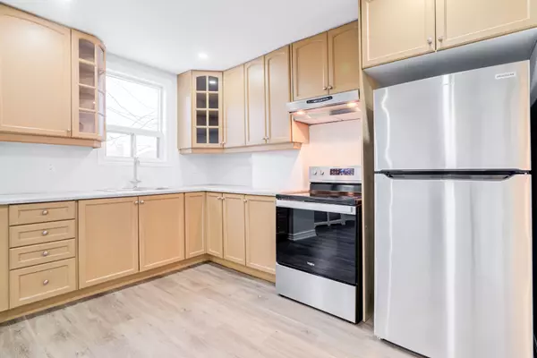 Toronto C03, ON M6E 2W3,384 Oakwood AVE #Main