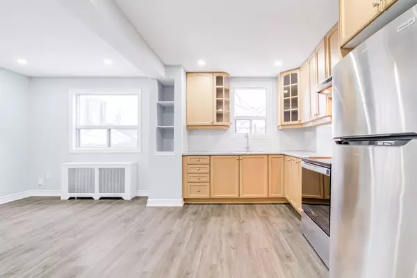 Toronto C03, ON M6E 2W3,384 Oakwood AVE #Main