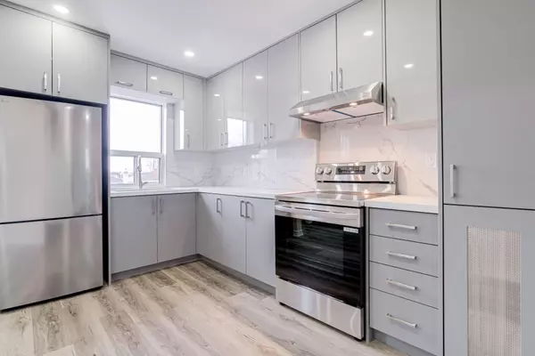 Toronto C03, ON M6E 2W3,384 Oakwood AVE #2nd