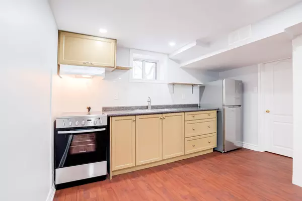 Toronto C03, ON M6E 2W3,384 Oakwood AVE #Lower