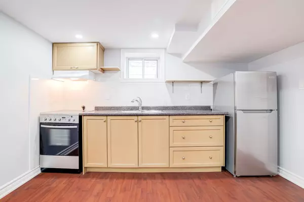 Toronto C03, ON M6E 2W3,384 Oakwood AVE #Lower