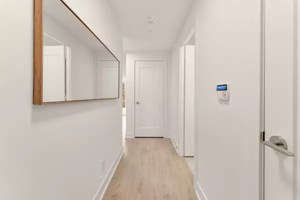 Toronto C10, ON M4S 0B9,1 Belsize DR #314