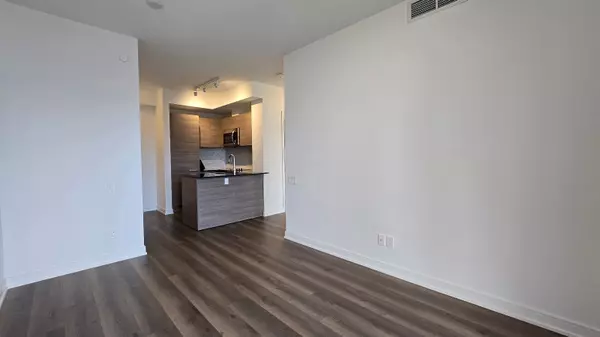 Toronto C08, ON M4Y 0C6,3 Gloucester ST #2104