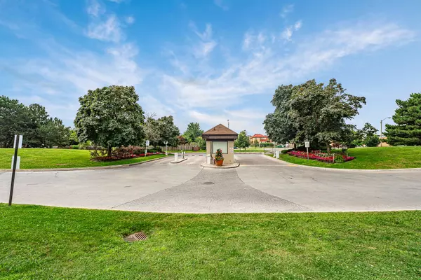 Toronto E07, ON M1V 5E3,350 Alton Towers CIR #401