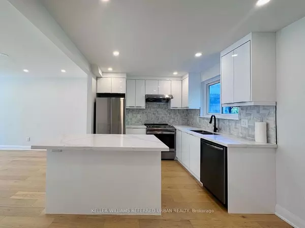 906 Marinet CRES #Main, Pickering, ON L1W 2M1